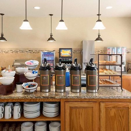 Country Inn & Suites By Radisson, Davenport, Ia Luaran gambar