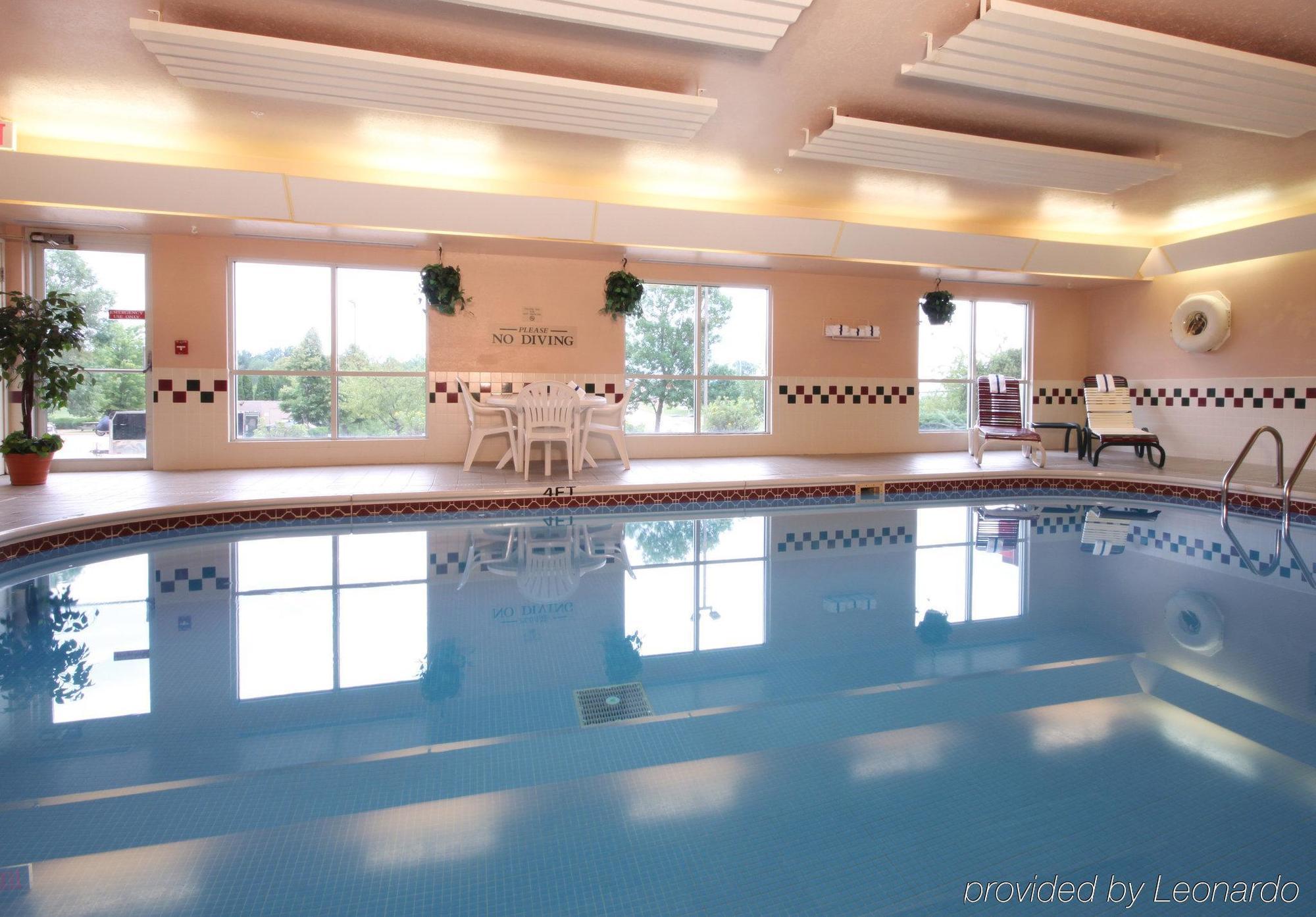 Country Inn & Suites By Radisson, Davenport, Ia Kemudahan gambar